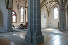 Das Gerüst ist in der Stadtpfarrkirche abgebaut (Foto: Karl-Franz Thiede)